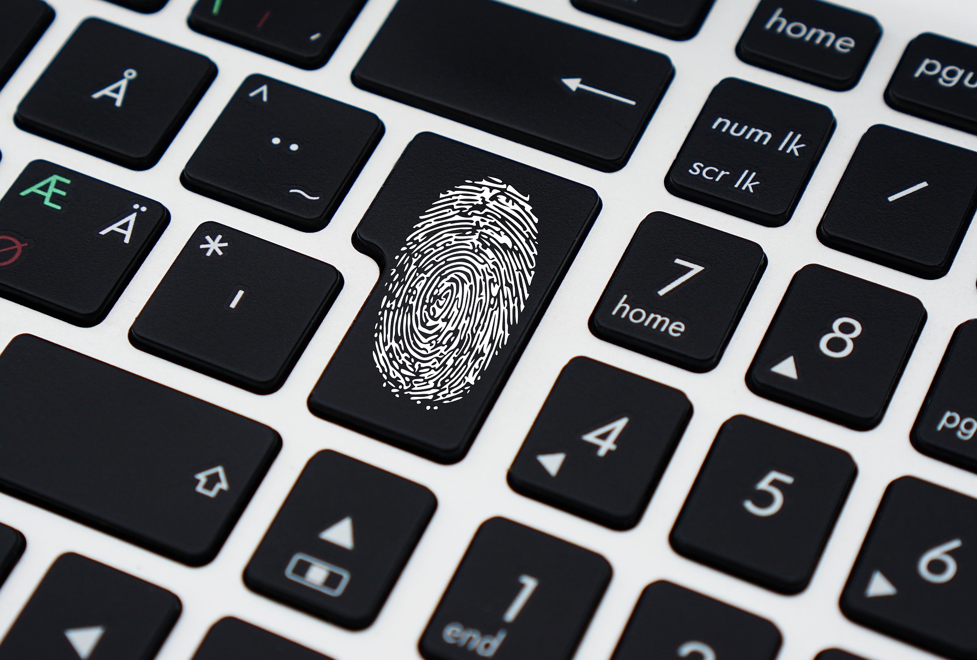 how do hospitals comply with HIPAA laws