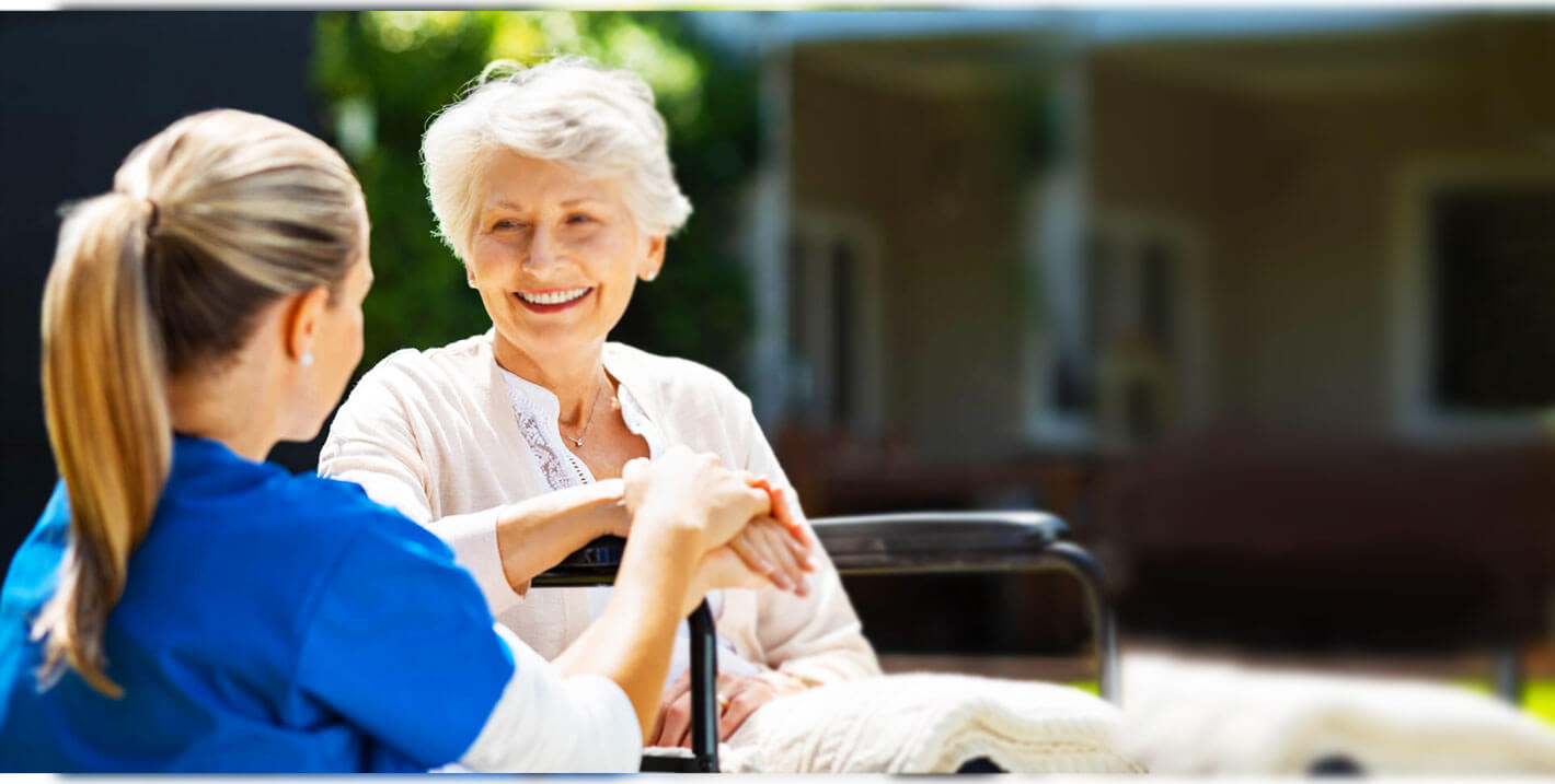 nurse-takes-care-of-old-patient